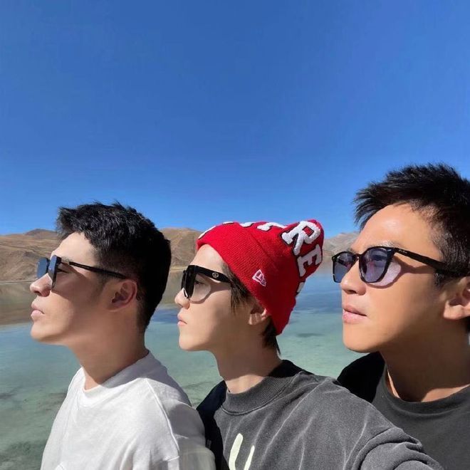 鹿晗31岁生日陈赫邓超送祝福 网友:关晓彤呢?